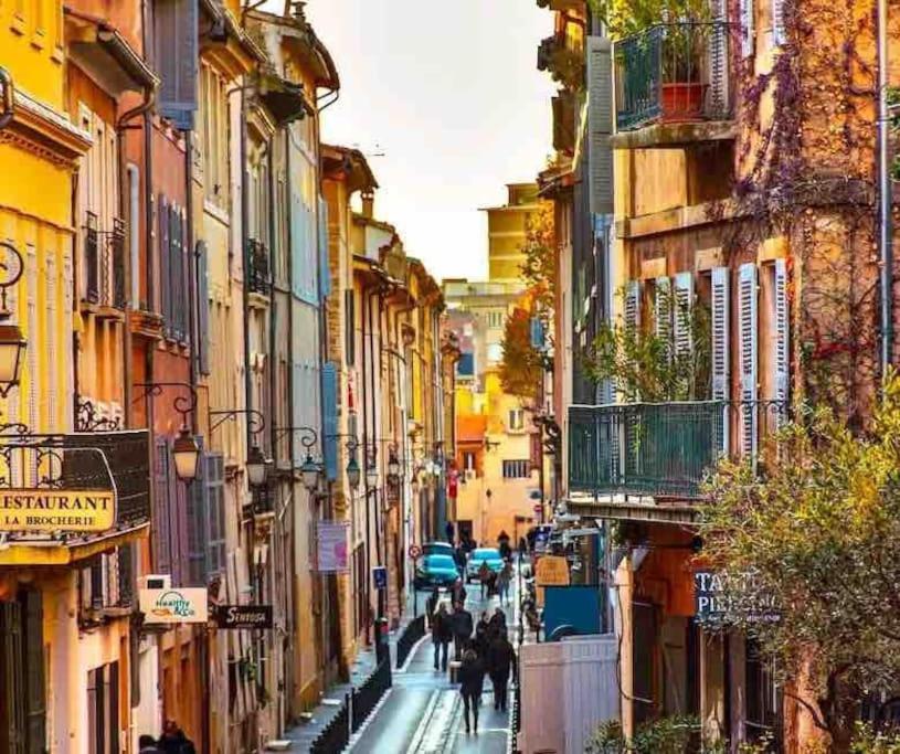 Au Coeur D'aix Avec Balcon Et Parking *
